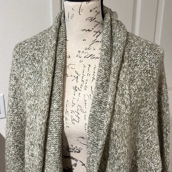 🛍️Angel of the North Women's cardigan sweater - Picture 2 of 10